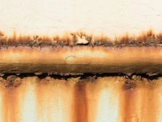 Korozja stalowych kanałów instalacyjnych. Zrozumieć zjawisko, powstrzymać proces [źródło: www.paroc.pl]