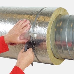 Jak wykonać izolację systemów HVAC matami? [źródło: www.paroc.pl]