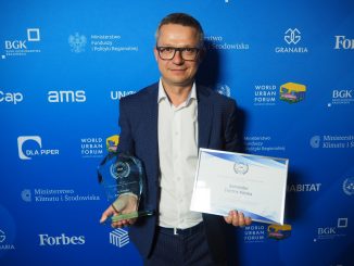 Schneider Electric Liderem Transformacji Energetycznej. Firma została nagrodzona za projekt infrastruktury mikrosieci energetycznych dla komunikacji miejskiej [źródło: www.se.com]