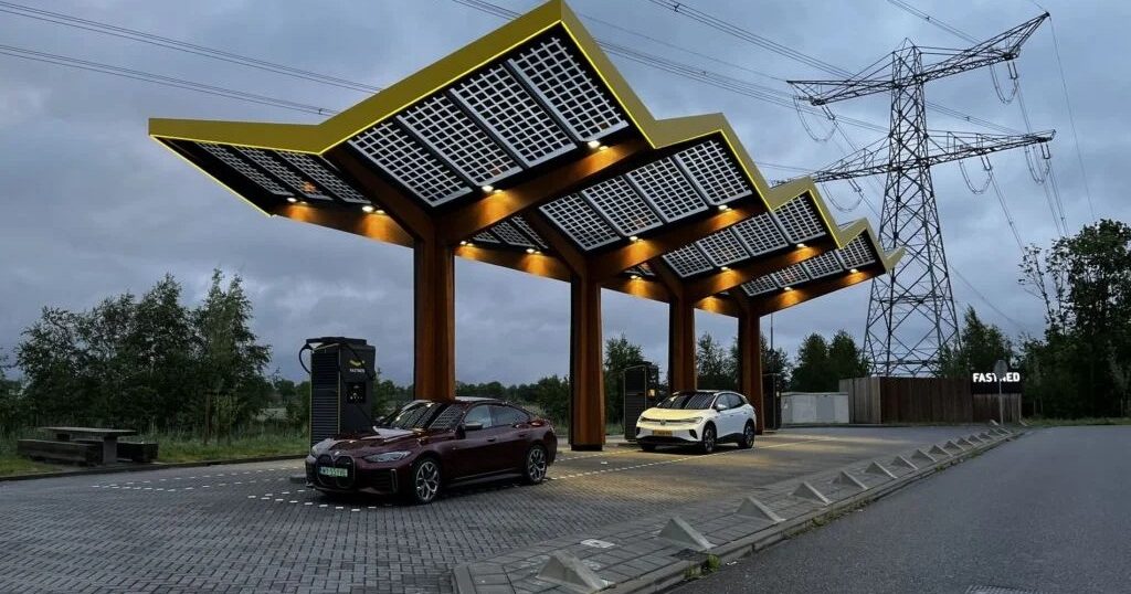 Jedna karta i wielu operatorów