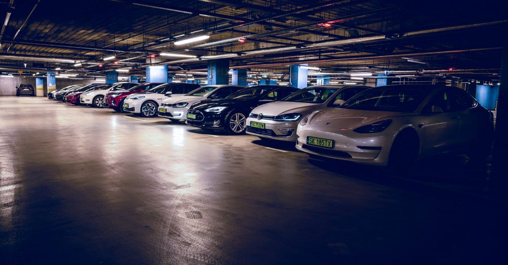 Praktycy elektromobilnego rynku spotkają się przy ładowarkach w całej Polsce