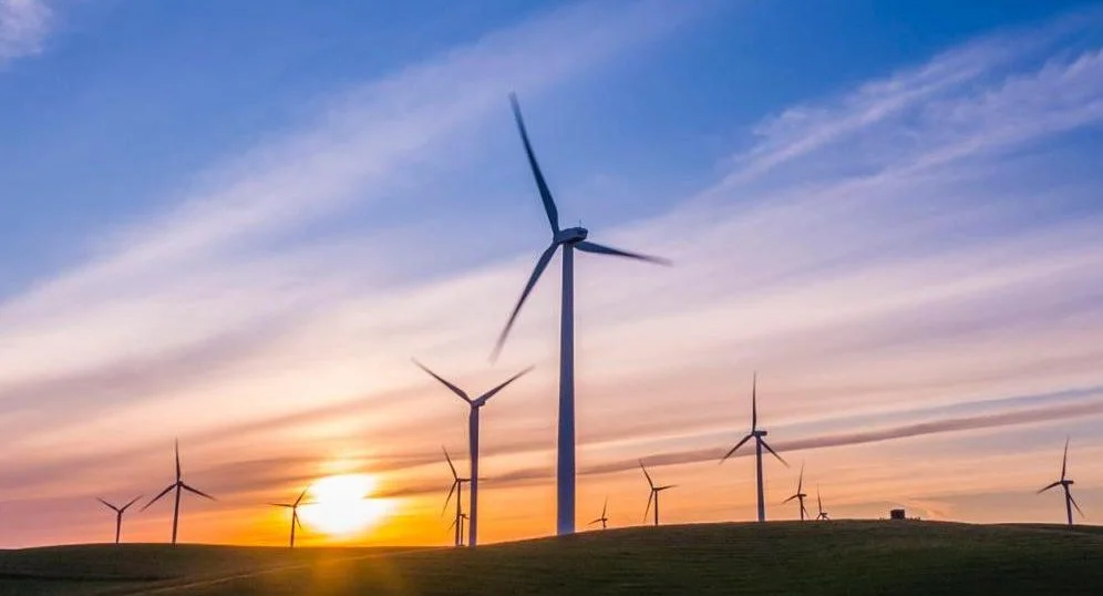 Polska energetyka – od geopolitycznych napięć do zielonej rewolucji