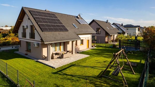 Prąd ze słońca bardziej dostępny. TAURON wpiera efektywność fotowoltaiki