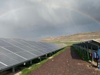 Instalacje fotowoltaiczne po powodzi i zalaniu. Czy można z nich korzystać?