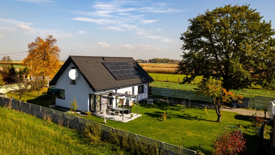 Z jakich elementów składa się zabezpieczenie instalacji fotowoltaicznej?