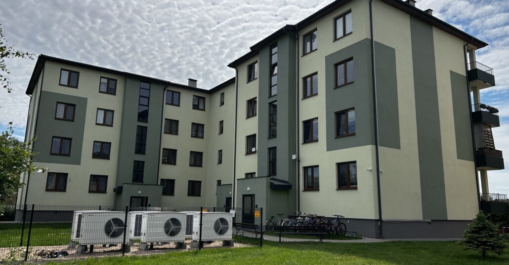 Trudny sezon grzewczy dla wspólnot. Pompy ciepła ratunkiem przed wysokimi rachunkami