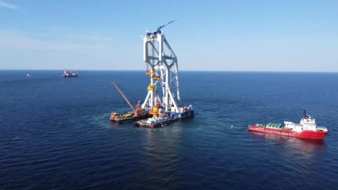 Instalacja fundamentów morskiej farmy wiatrowej Baltica 2